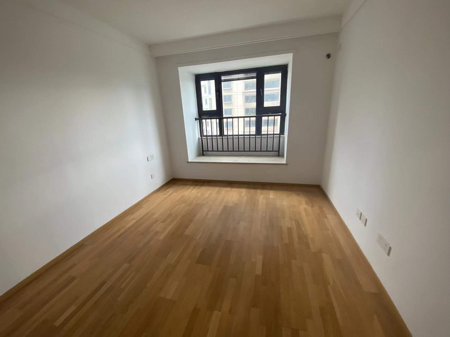 云樾东方 3室2厅1卫 95m&sup2;