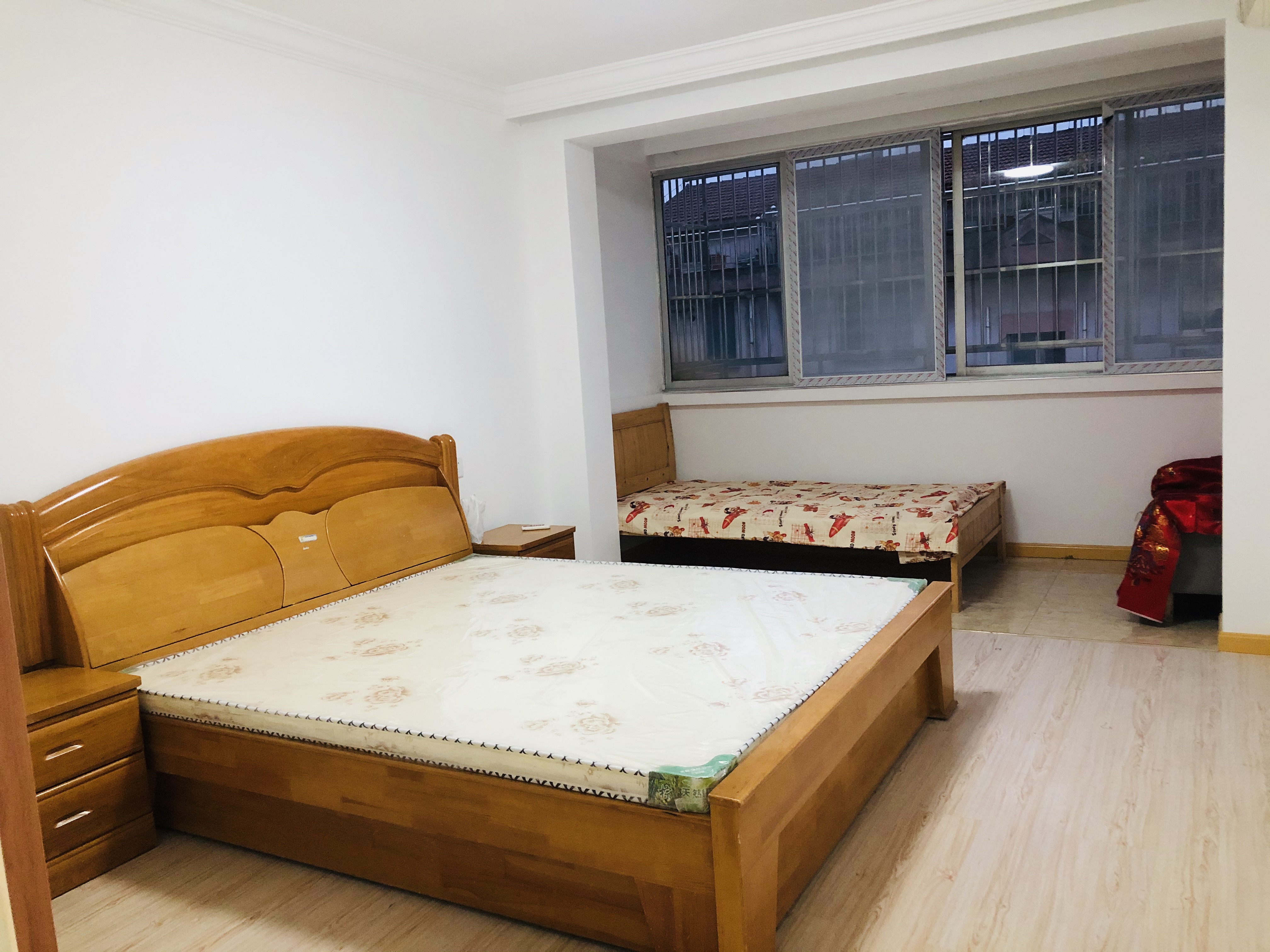 银花苑 2室2厅1卫 86m&sup2;