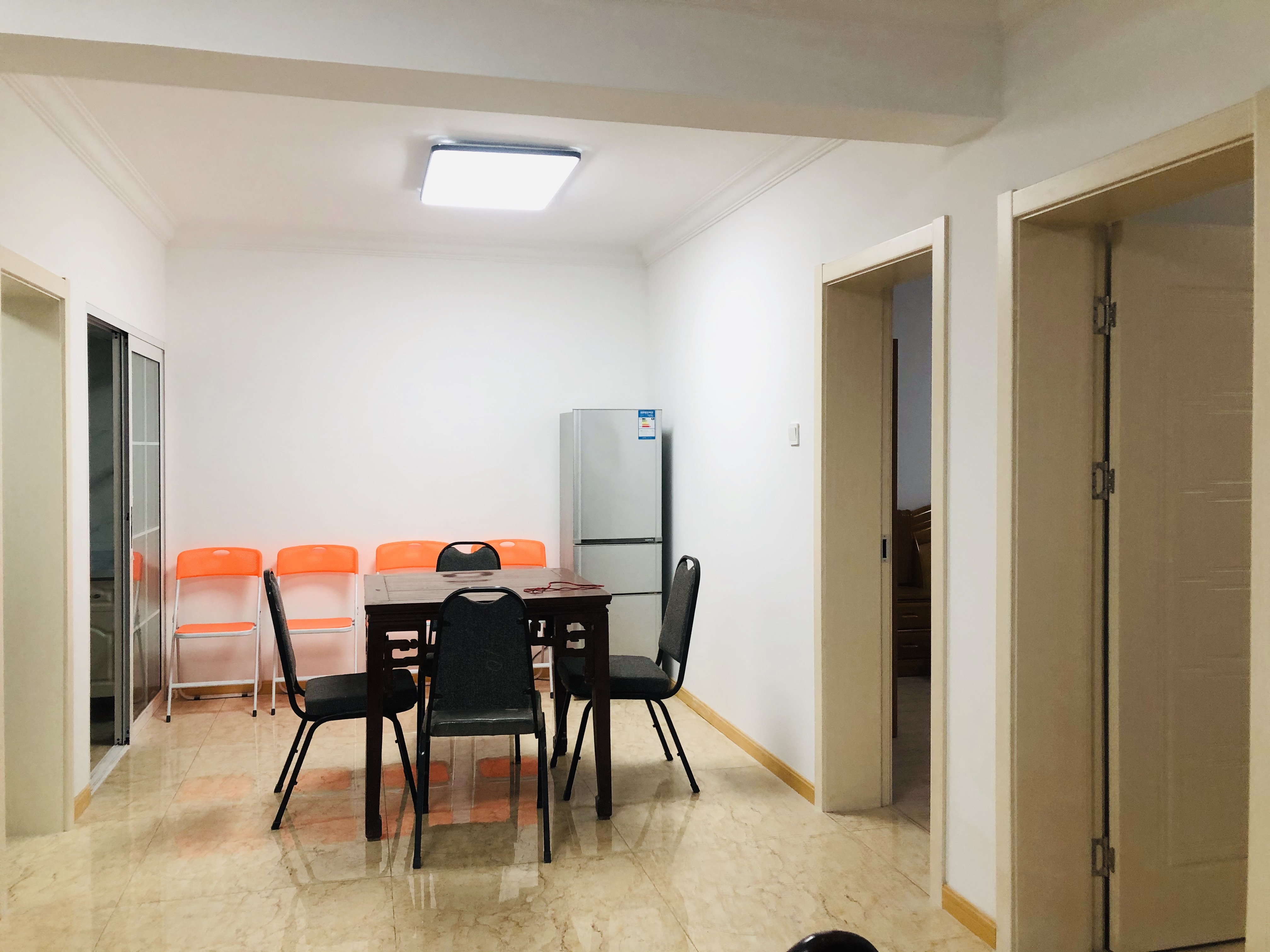 银花苑 2室2厅1卫 86m&sup2;