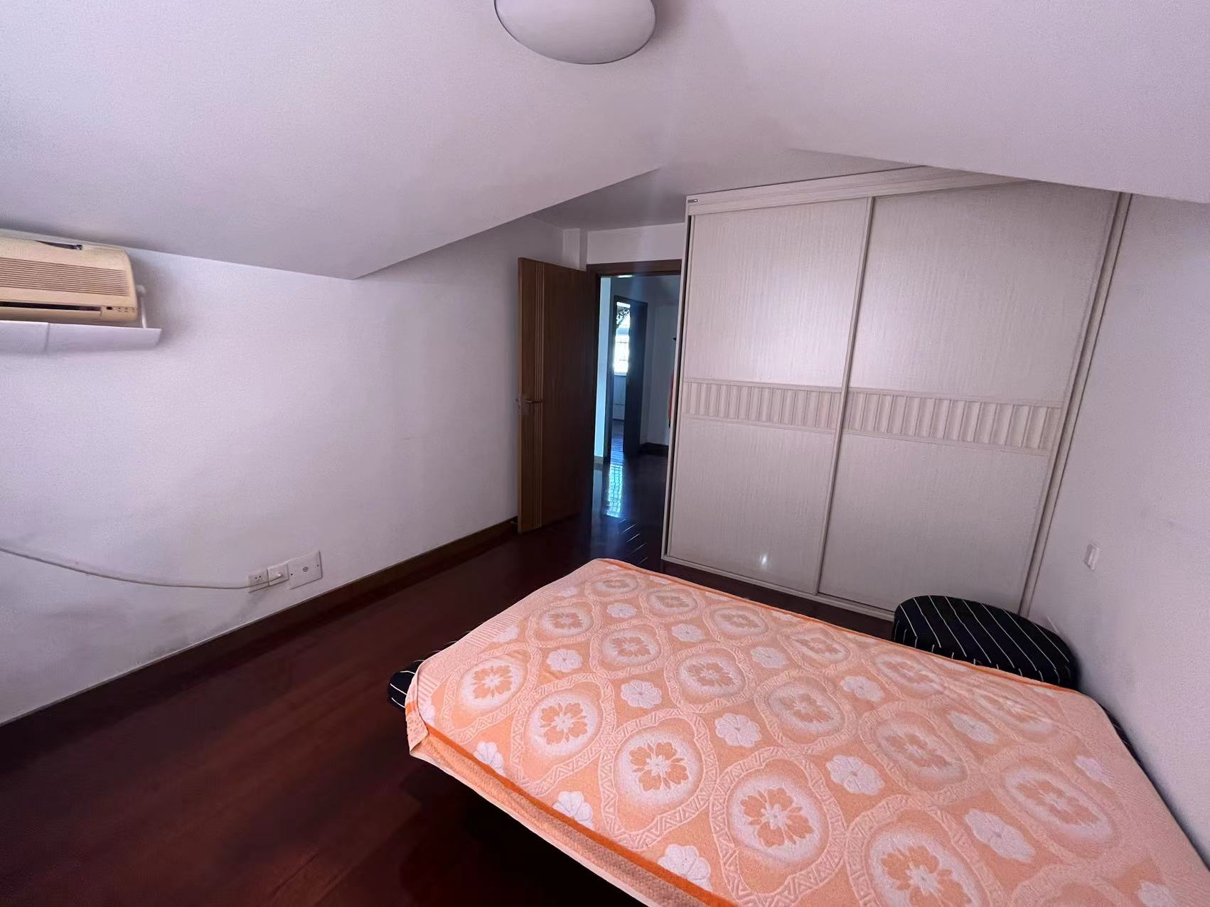 锦绣花园 4室2厅2卫 90m&sup2;