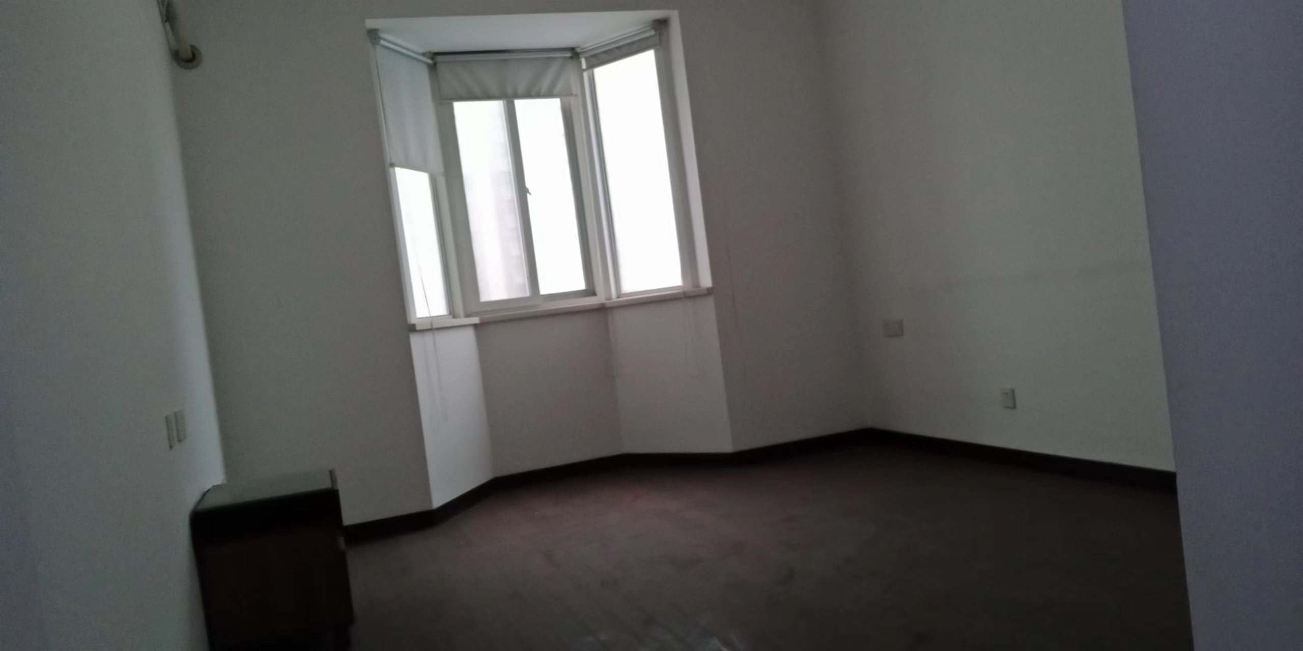 南方大厦 4室2厅2卫 171.38m&sup2;