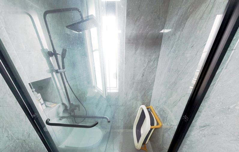 中海碧林湾 4室2厅2卫 128.42m&sup2;