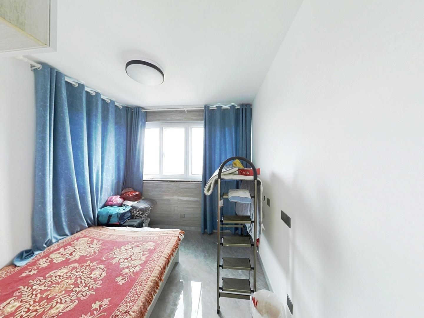 中海碧林湾 4室2厅2卫 128.42m&sup2;