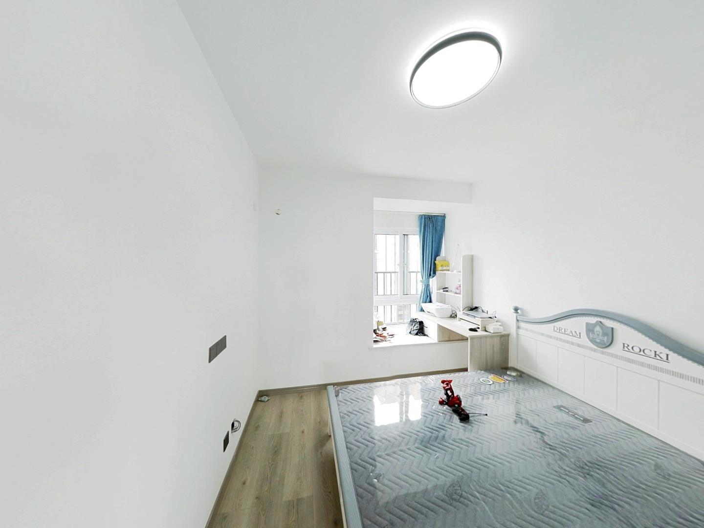 中海碧林湾 4室2厅2卫 128.42m&sup2;