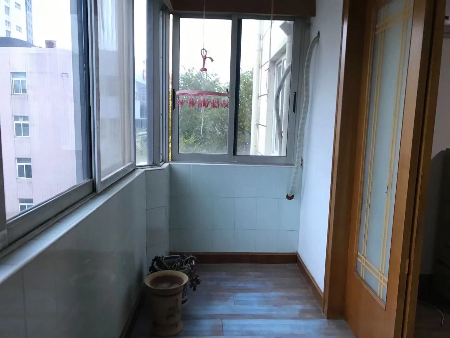 白家园 2室1厅1卫 81m&sup2;