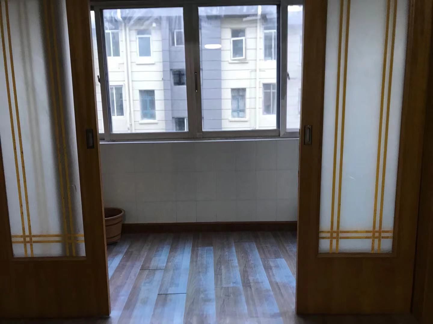 白家园 2室1厅1卫 81m&sup2;