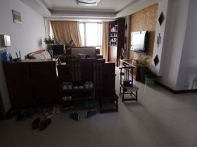 南方公寓 3室2厅1卫 204m&sup2;