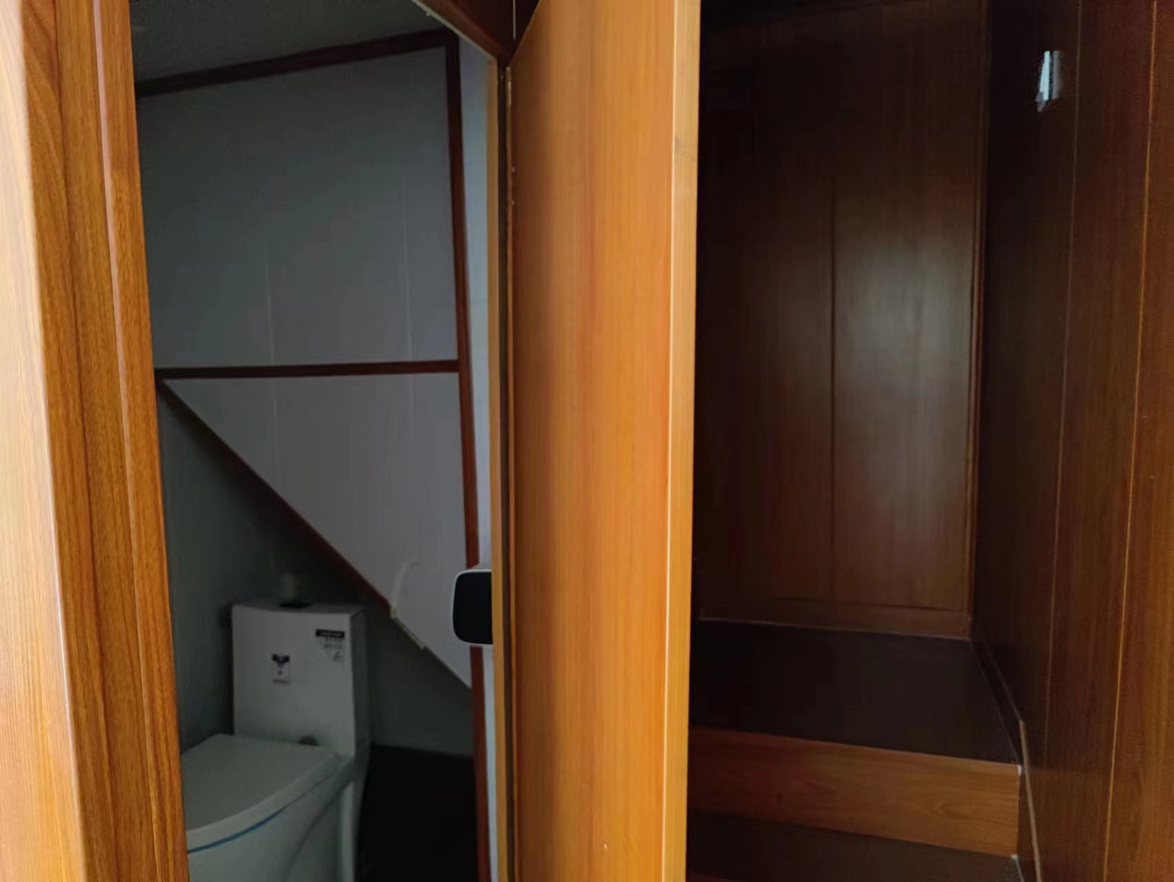 景华城 2室0厅2卫 65m&sup2;