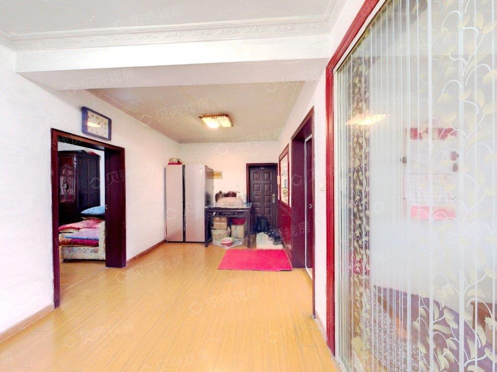 鸿运城市花苑 3室2厅1卫 102m²