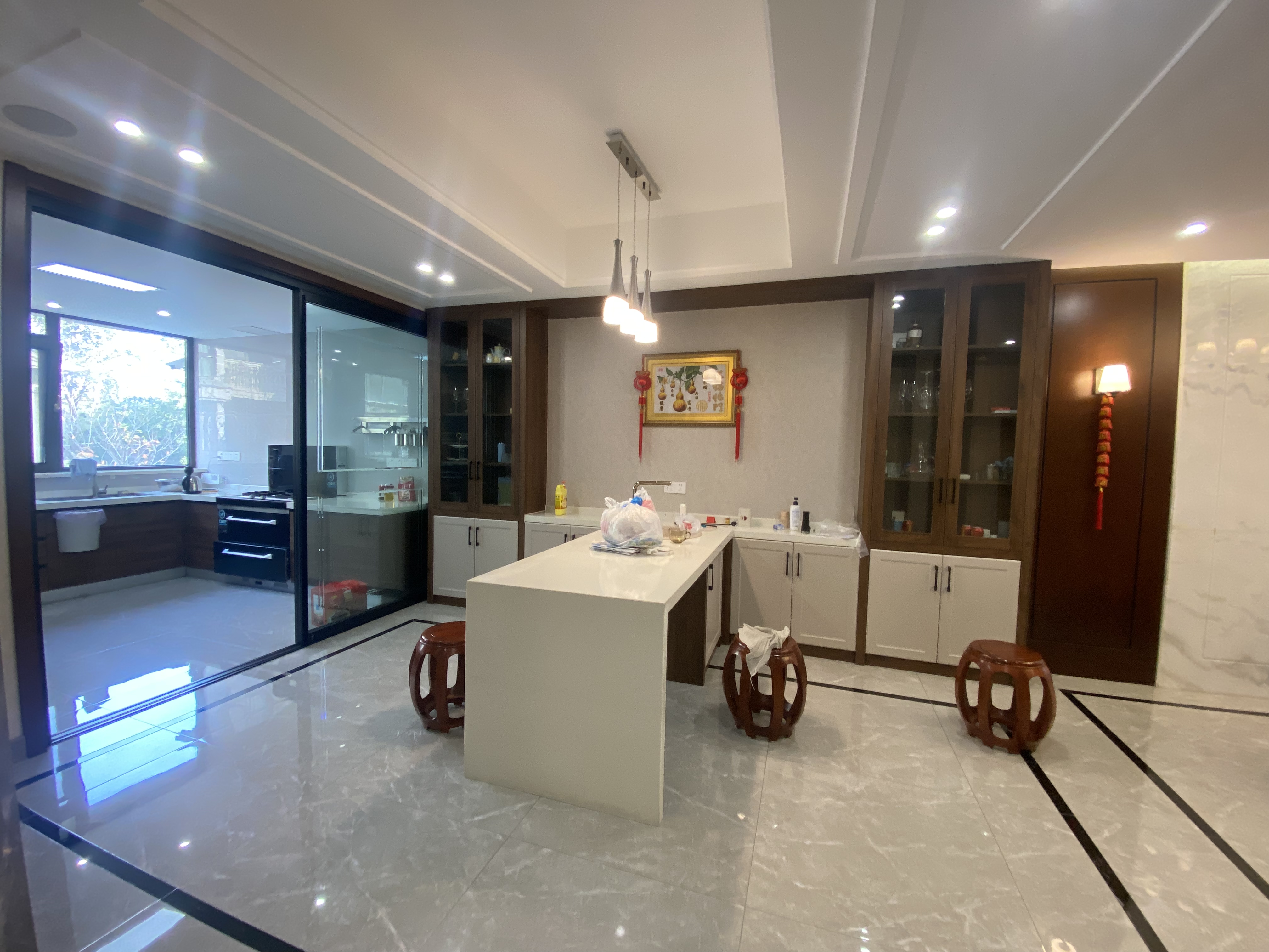 罗福宫 5室2厅3卫 300m²