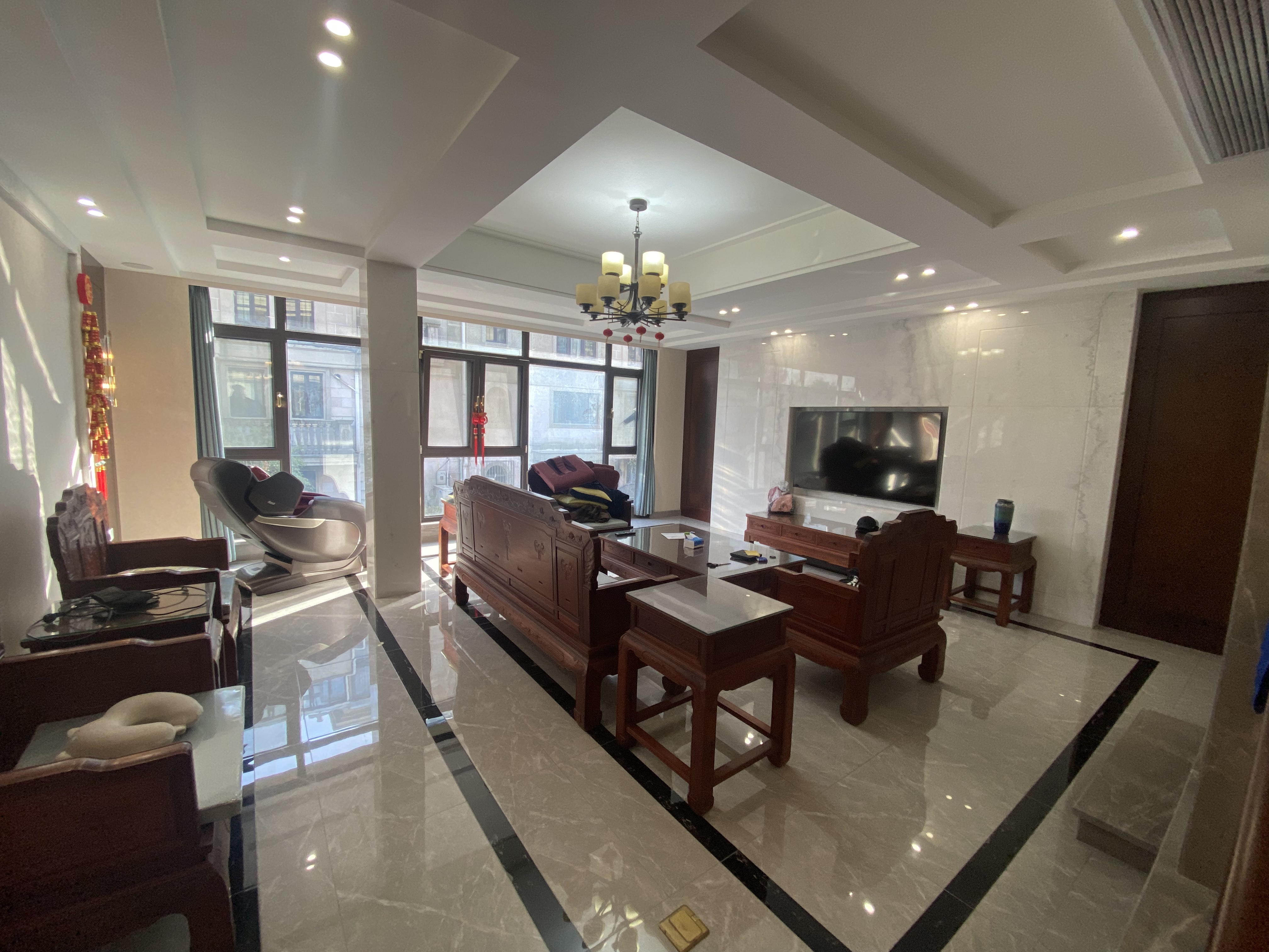 罗福宫 5室2厅3卫 300m&sup2;
