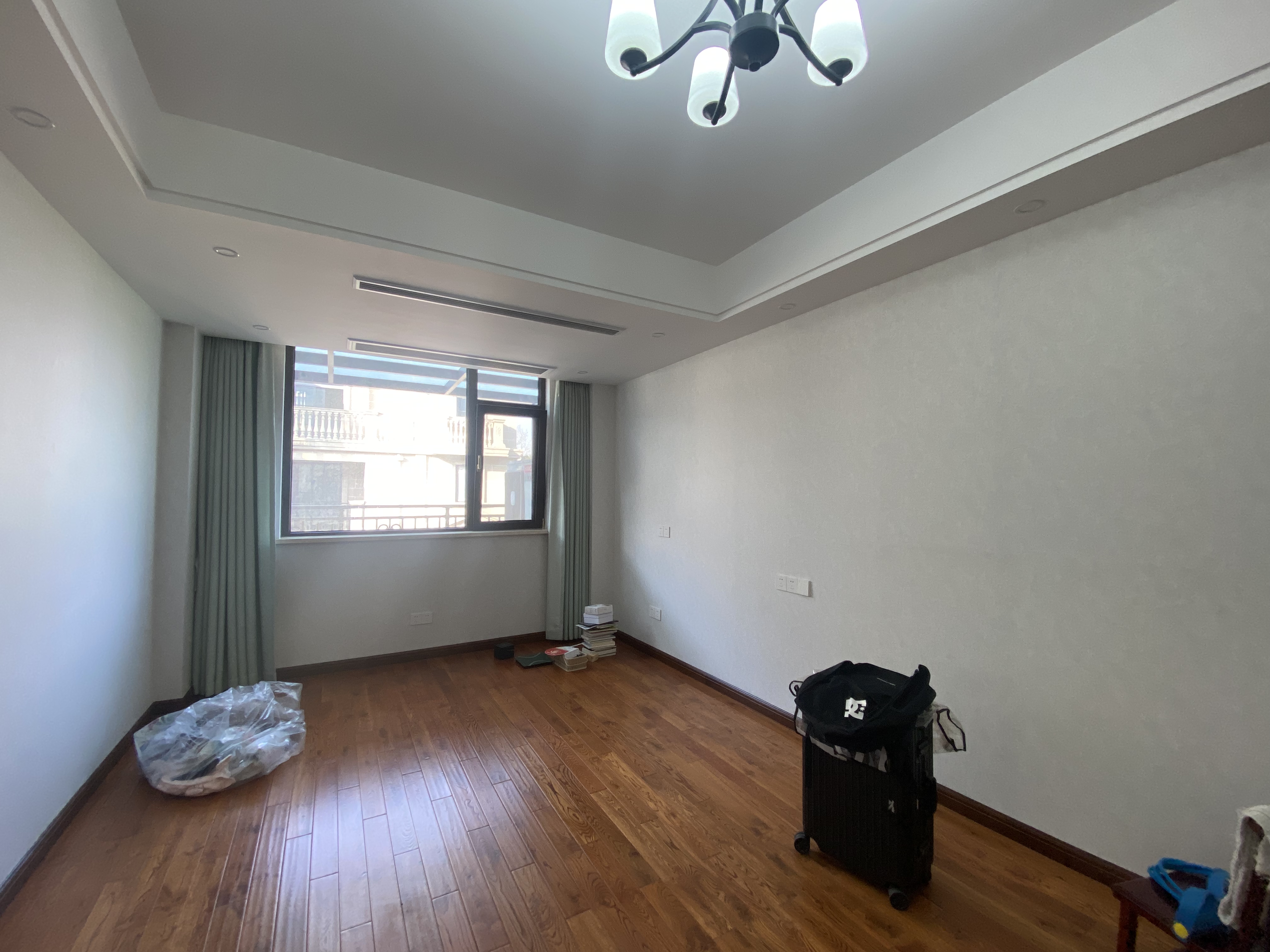 罗福宫 5室2厅3卫 300m&sup2;