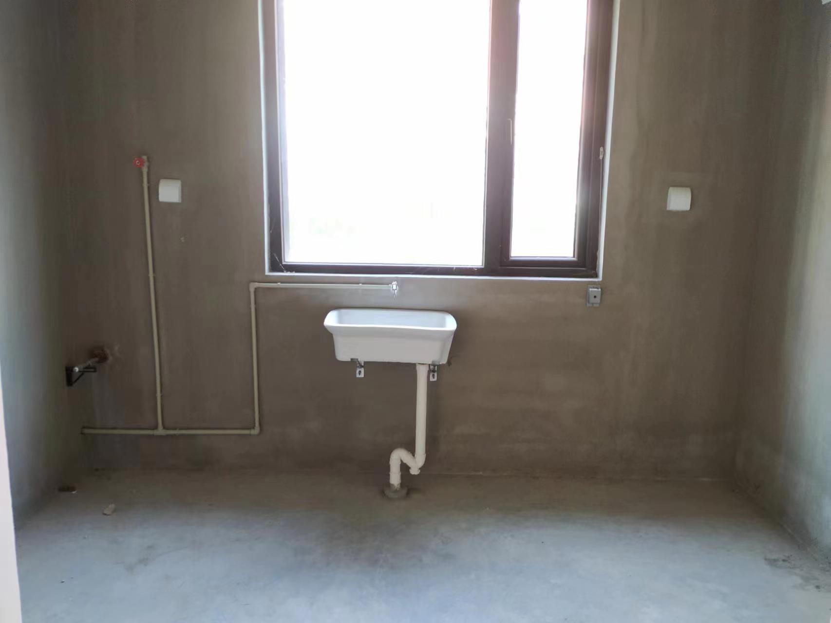 星湖郡 5室2厅3卫 244.92m&sup2;