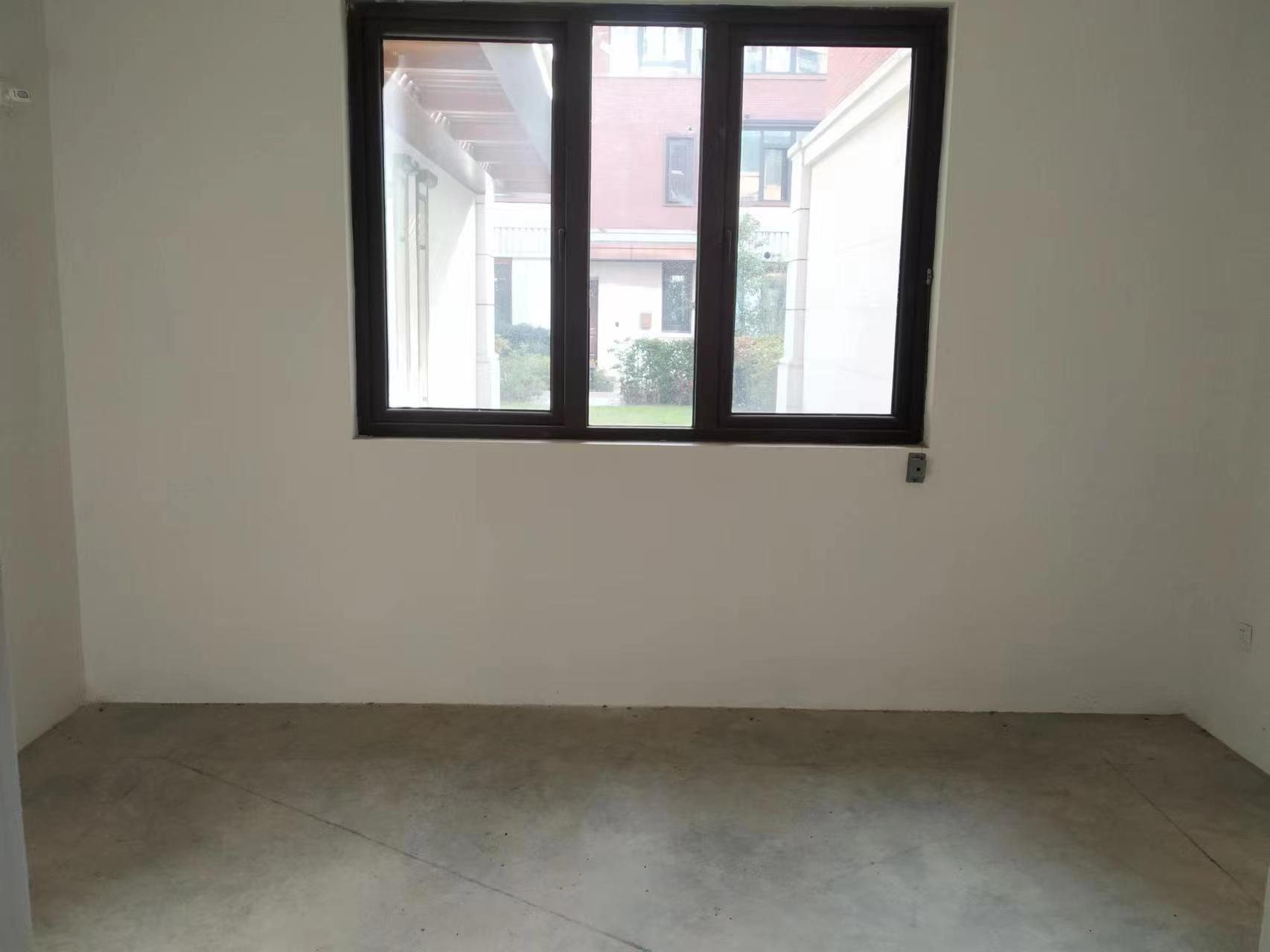 星湖郡 5室2厅3卫 244.92m&sup2;