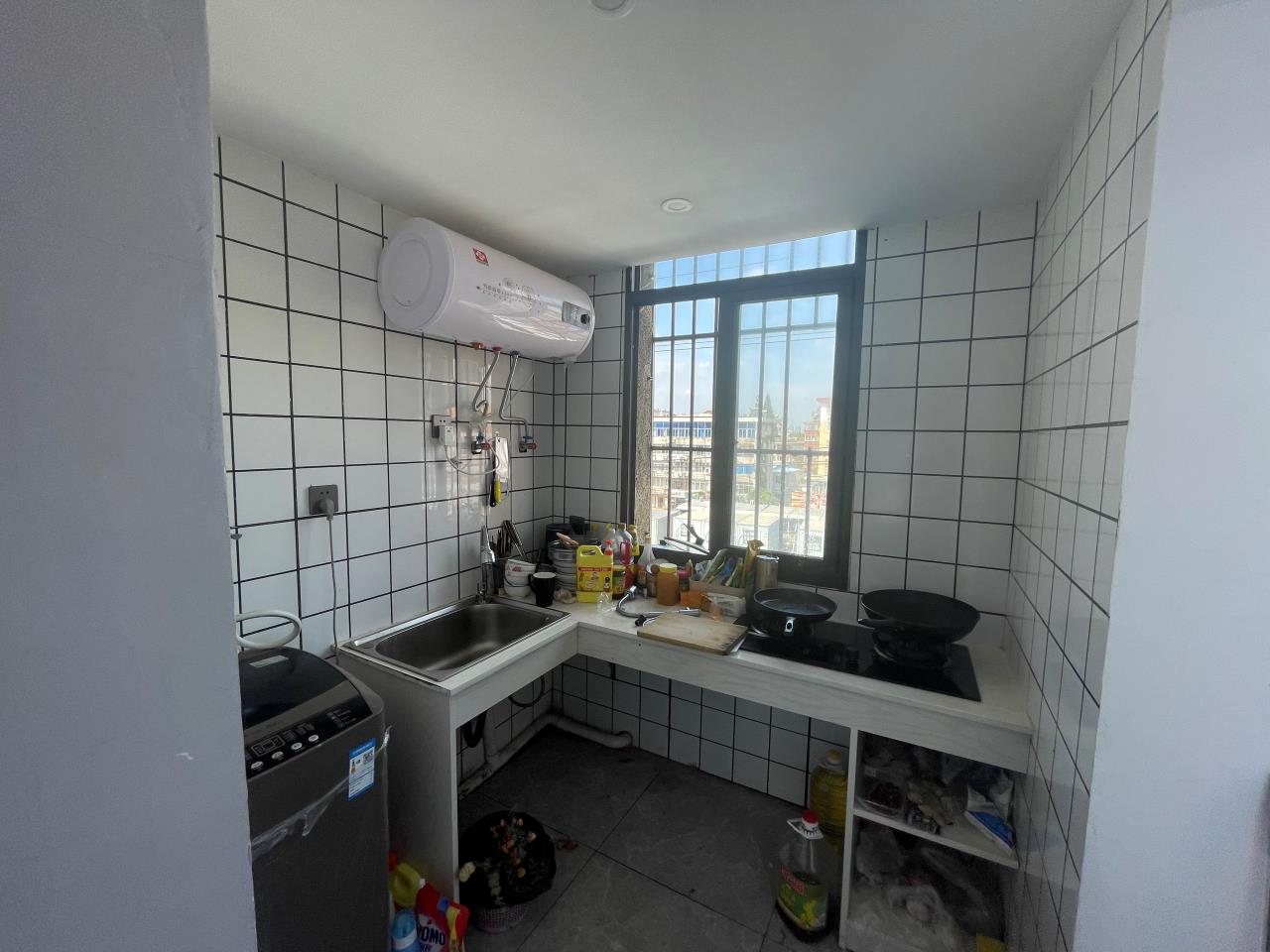 易家桥新村 2室1厅1卫 72m&sup2;