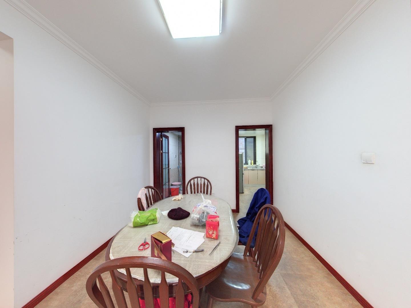 紫东南苑北区 3室2厅1卫 138.7m&sup2;