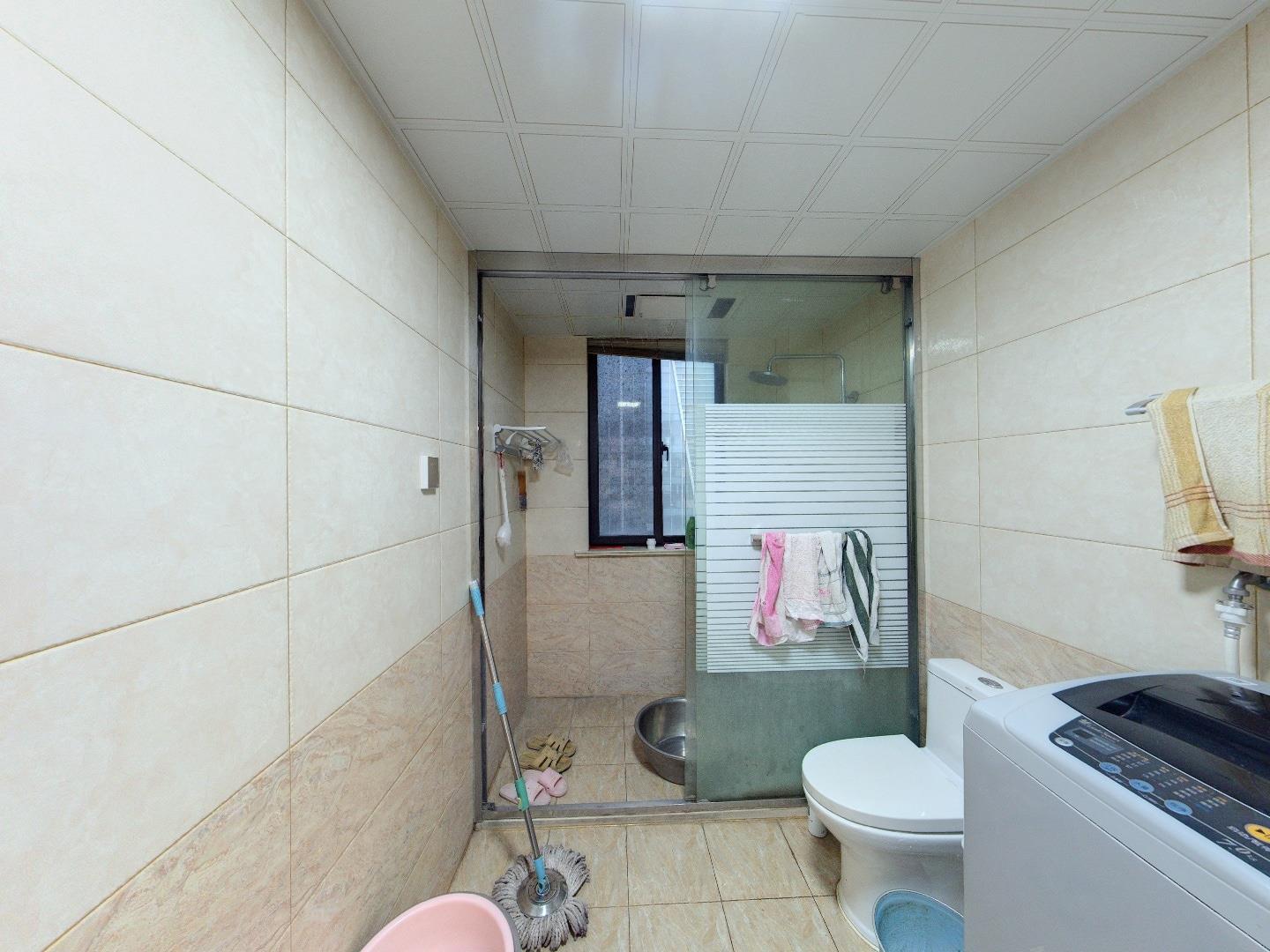 紫东南苑北区 3室2厅1卫 138.7m&sup2;