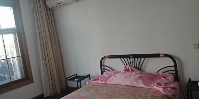 新海通花园 3室2厅2卫 168m²