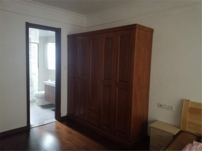 中海碧林湾 3室2厅2卫 140m&sup2;