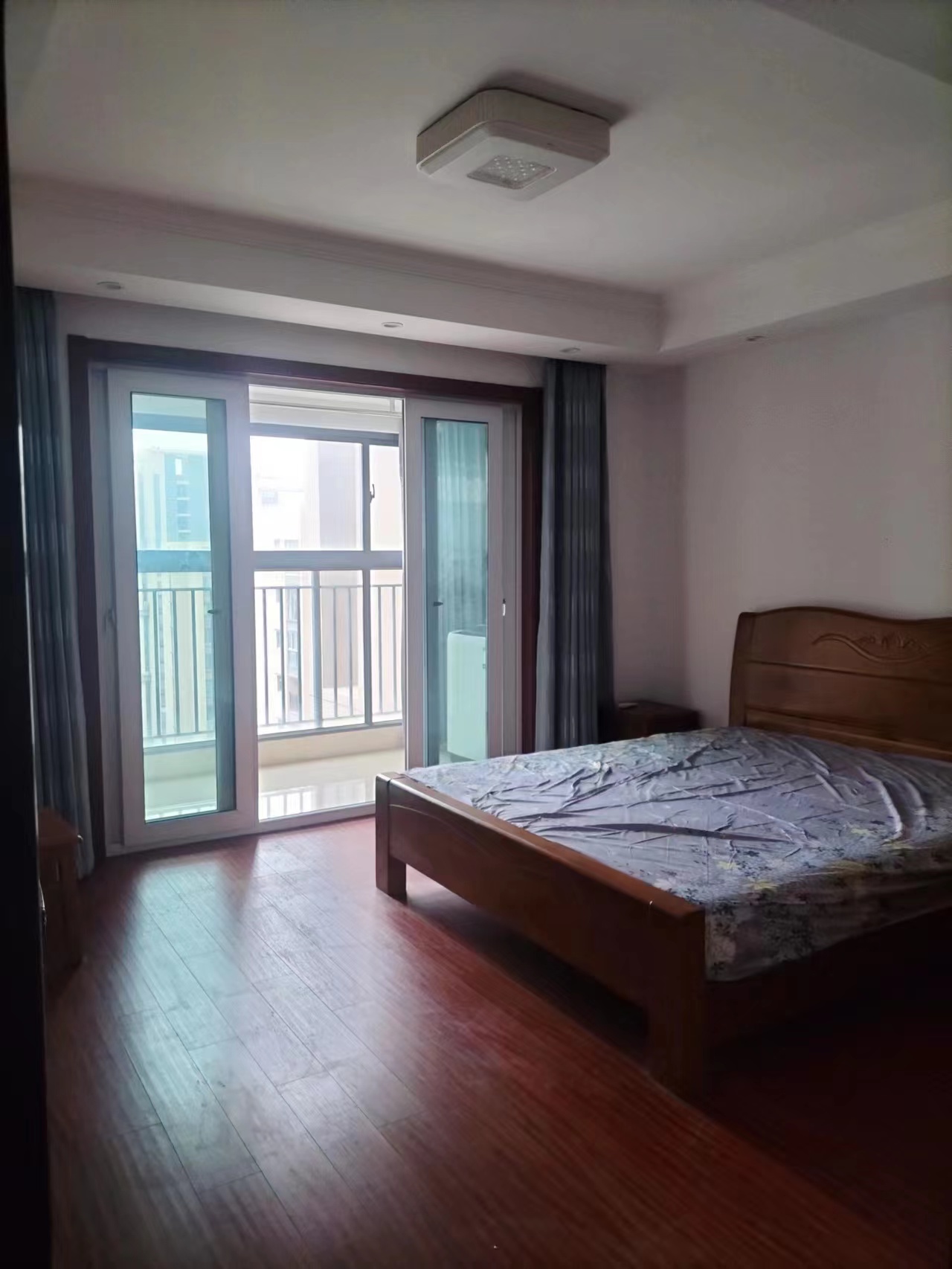 南山国际社区 5室2厅2卫 125.00m&sup2;