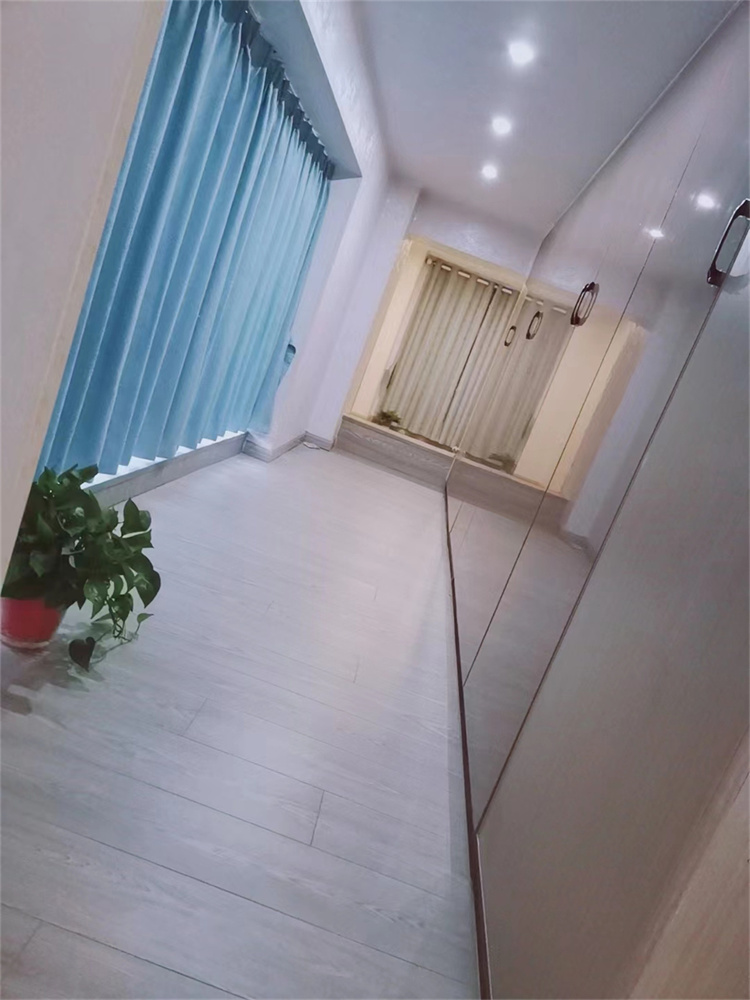 金海岸国际广场 2室2厅2卫 76m&sup2;