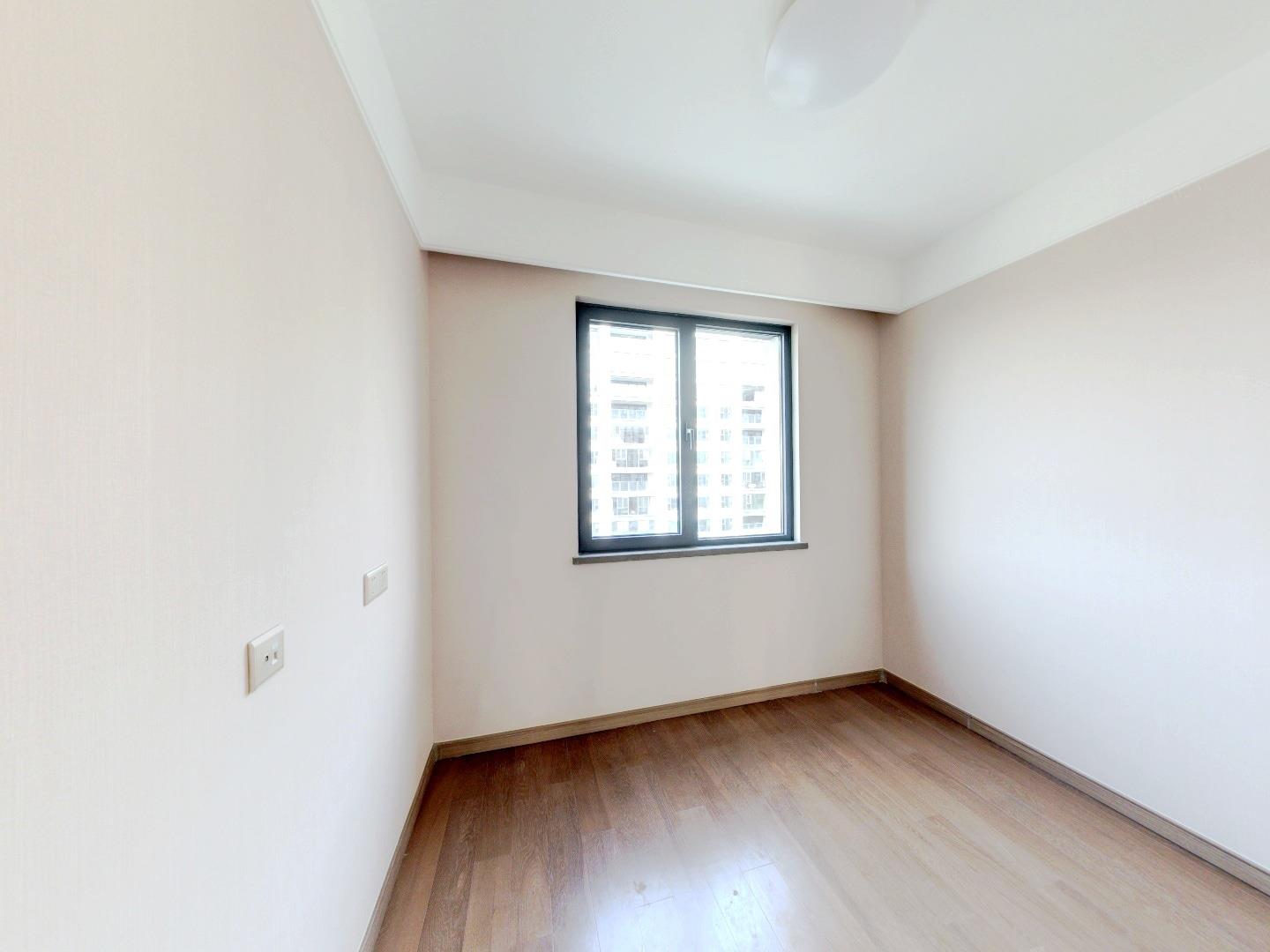 中海翠湖溪岸 3室2厅2卫 128m&sup2;