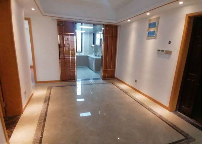 中南世纪花城三期 4室2厅2卫 139m²