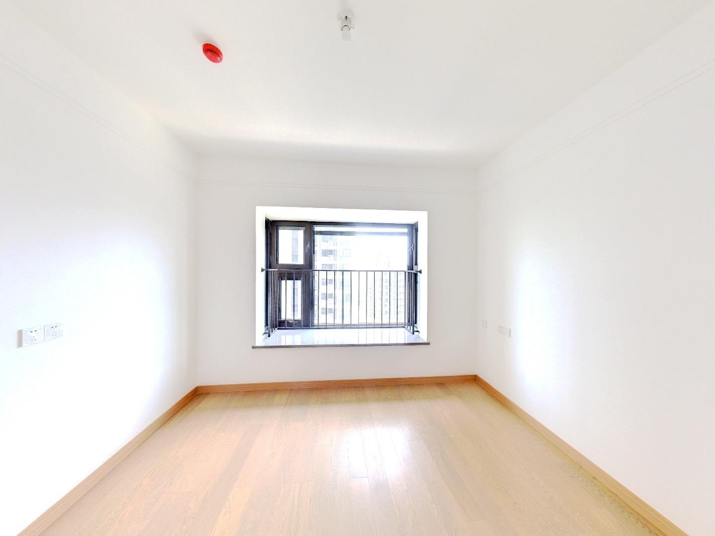 时光漫城 4室2厅2卫 125m&sup2;