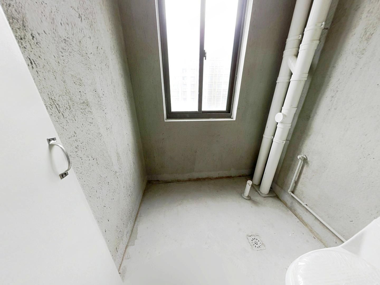 兴石花园 3室2厅1卫 105m&sup2;