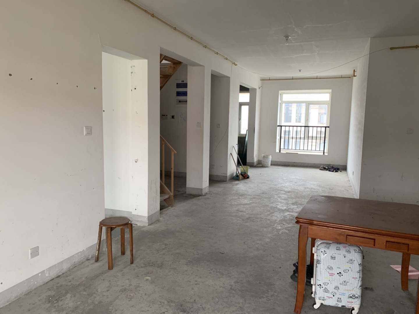 军山花园 3室2厅2卫 138m&sup2;