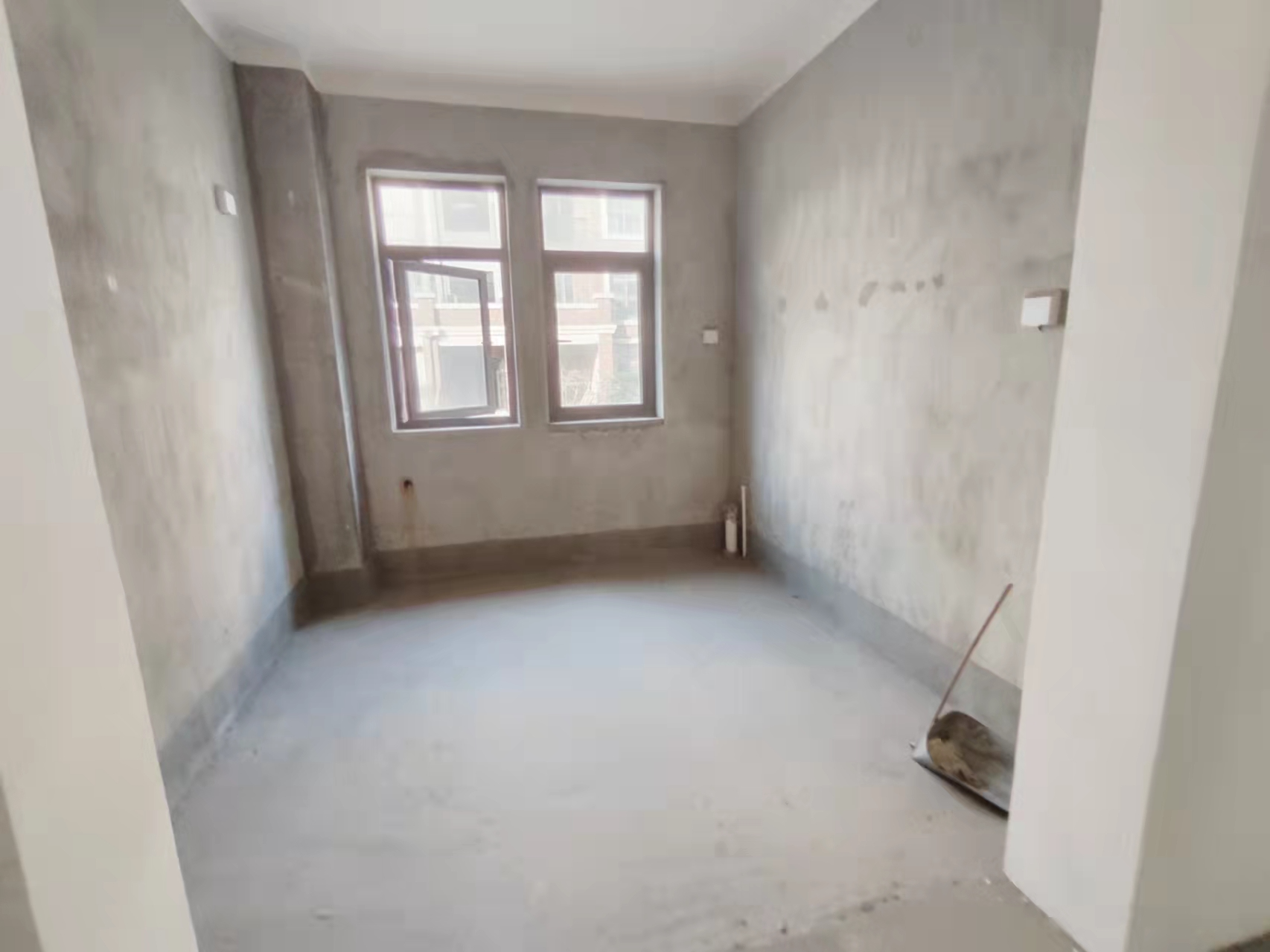 英伦上院 5室4厅2卫 295m&sup2;