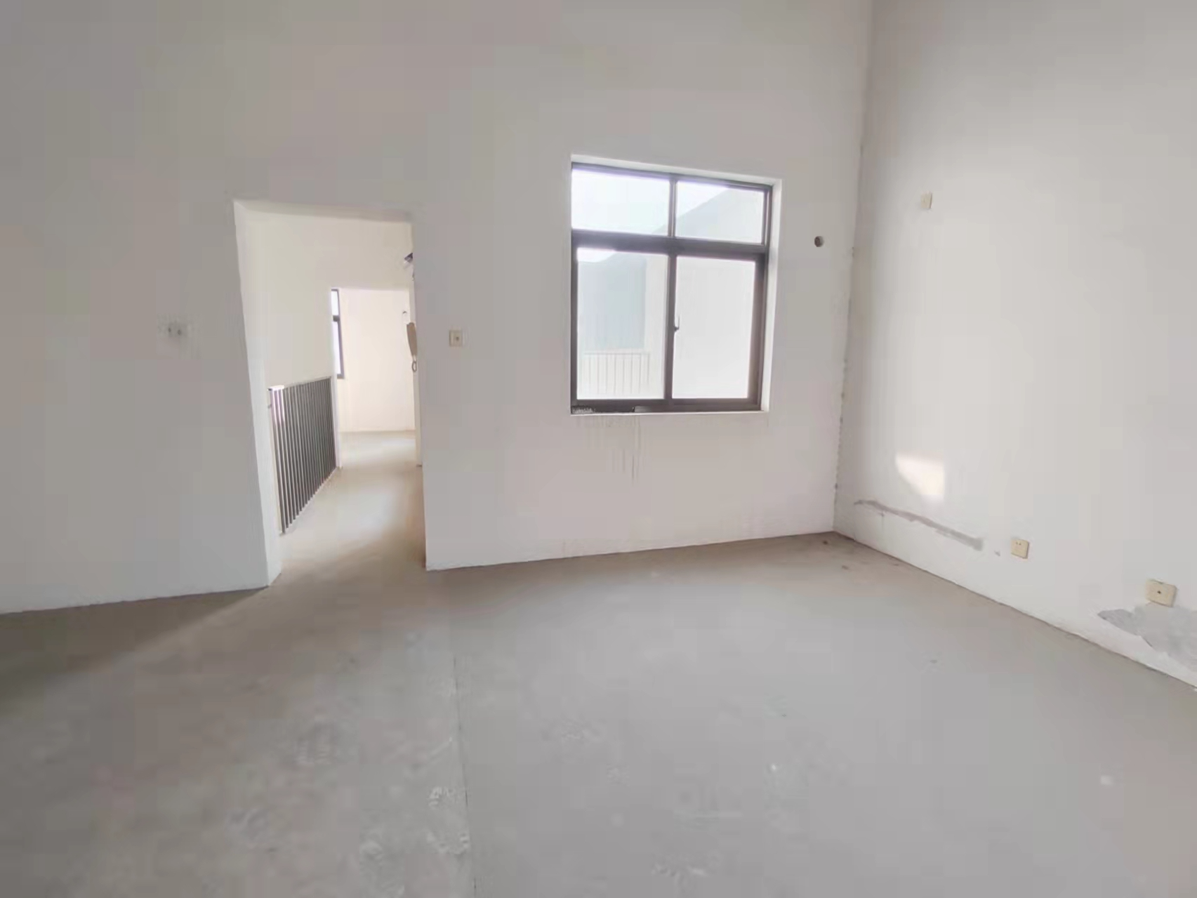 英伦上院 5室4厅2卫 295m&sup2;