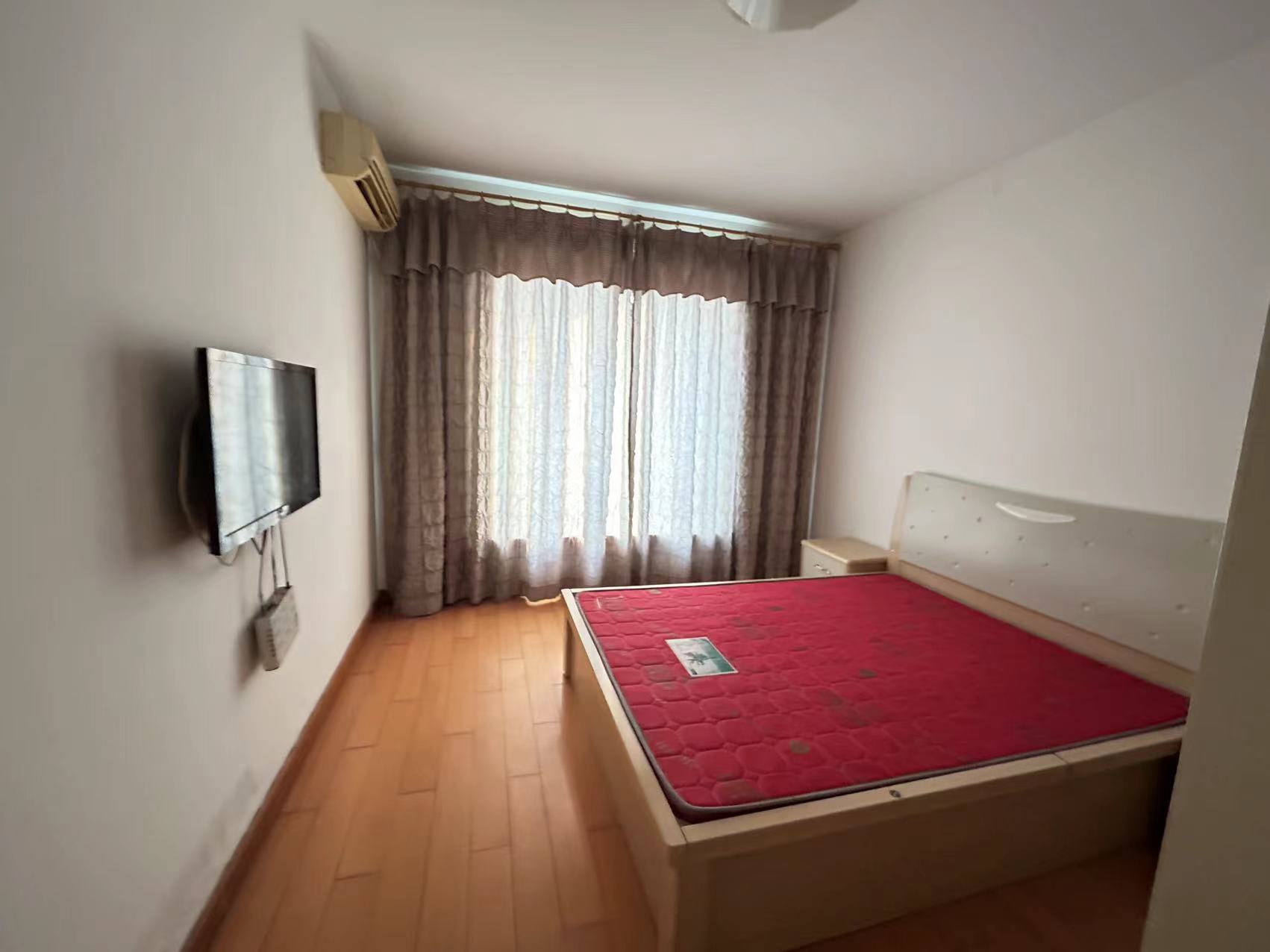紫阳新城 3室2厅2卫 90m&sup2;