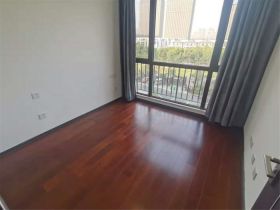 云樾东方 3室2厅2卫 136m&sup2;