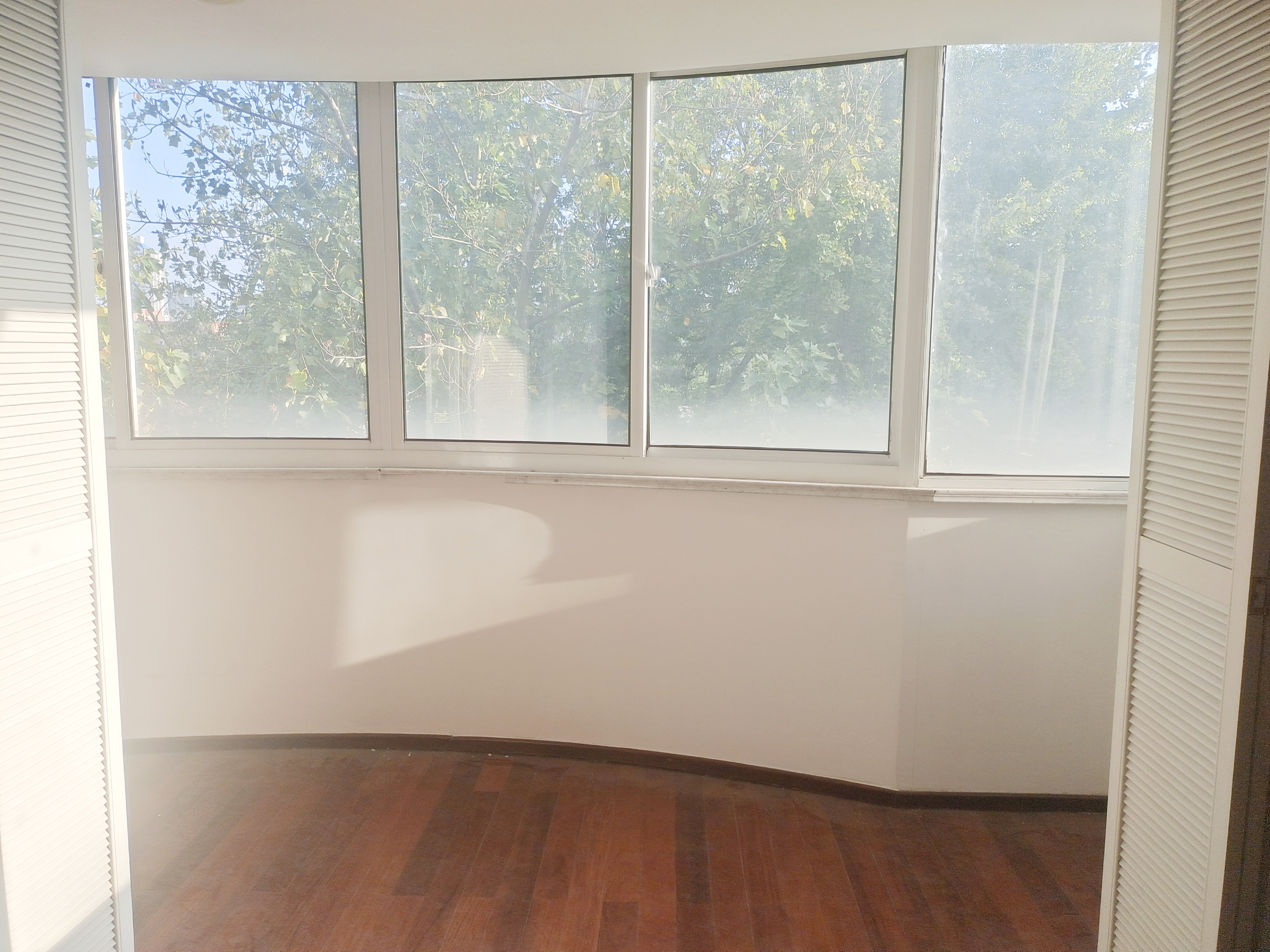翡翠花园 3室2厅1卫 205.53m&sup2;