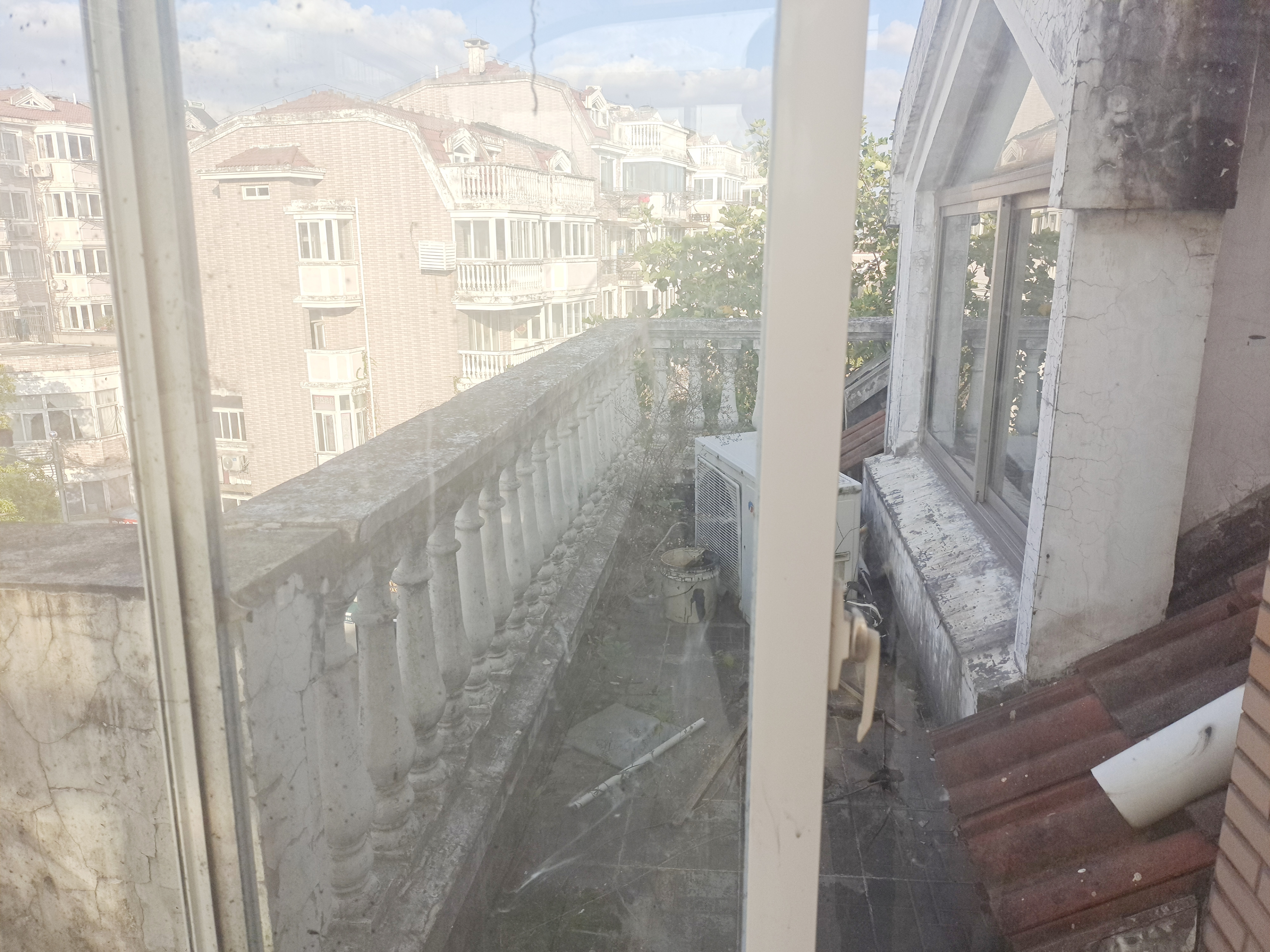 翡翠花园 3室2厅1卫 205.53m&sup2;