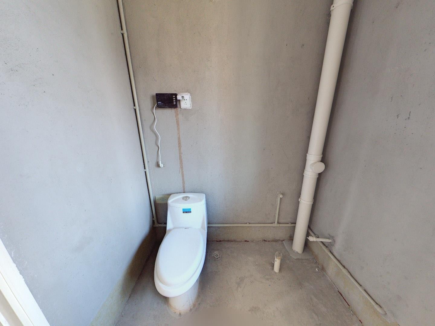 兴石花园 1室1厅1卫 65.45m&sup2;