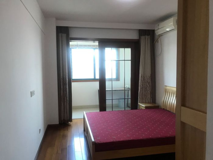 名都广场 3室2厅2卫 150m&sup2;