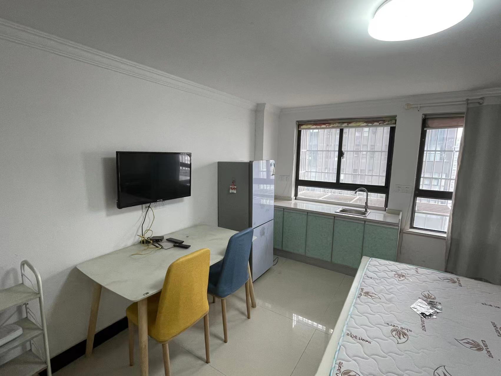金贸公寓 1室1厅1卫 38m²