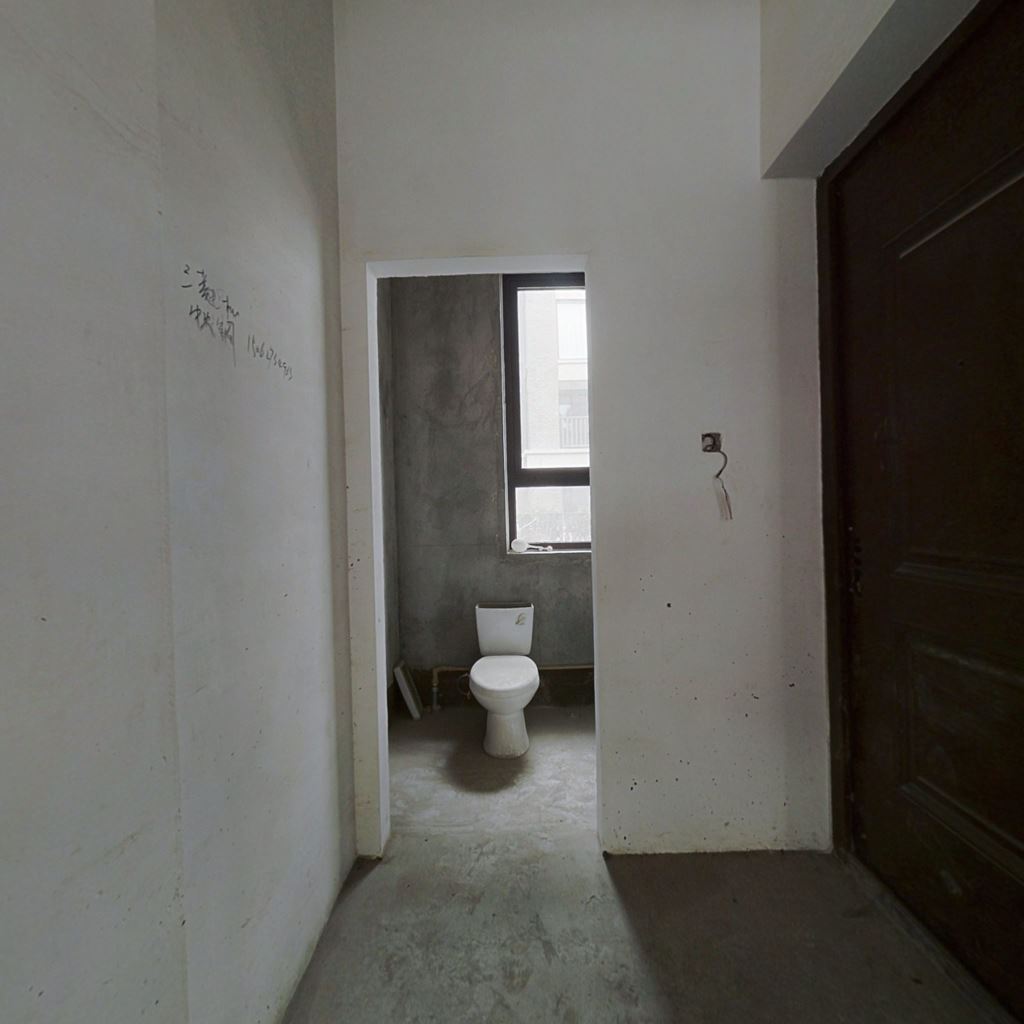 盛和九里香堤二期 5室2厅3卫 168.00m&sup2;