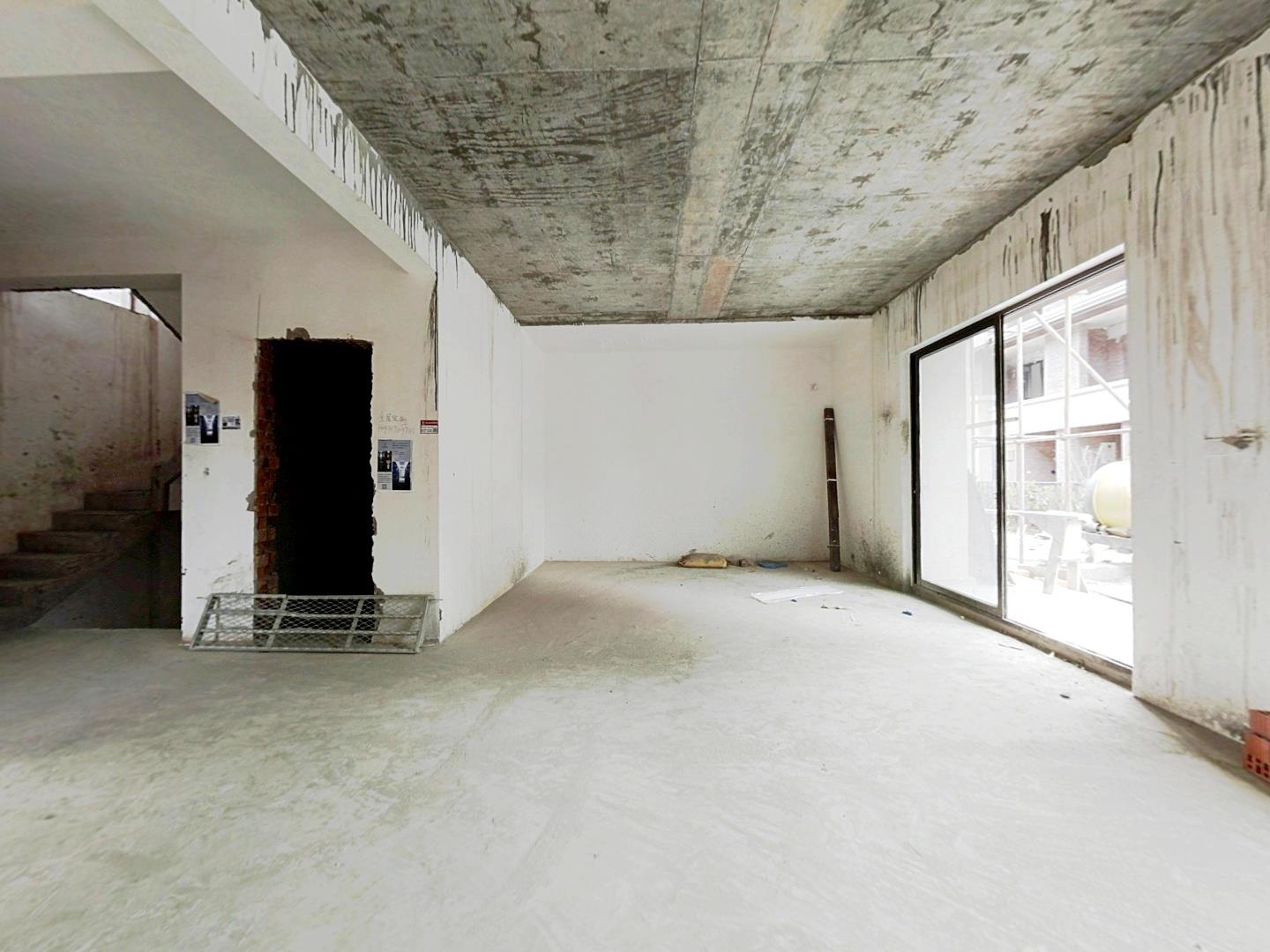 盛和九里香堤二期 5室2厅3卫 168.00m&sup2;