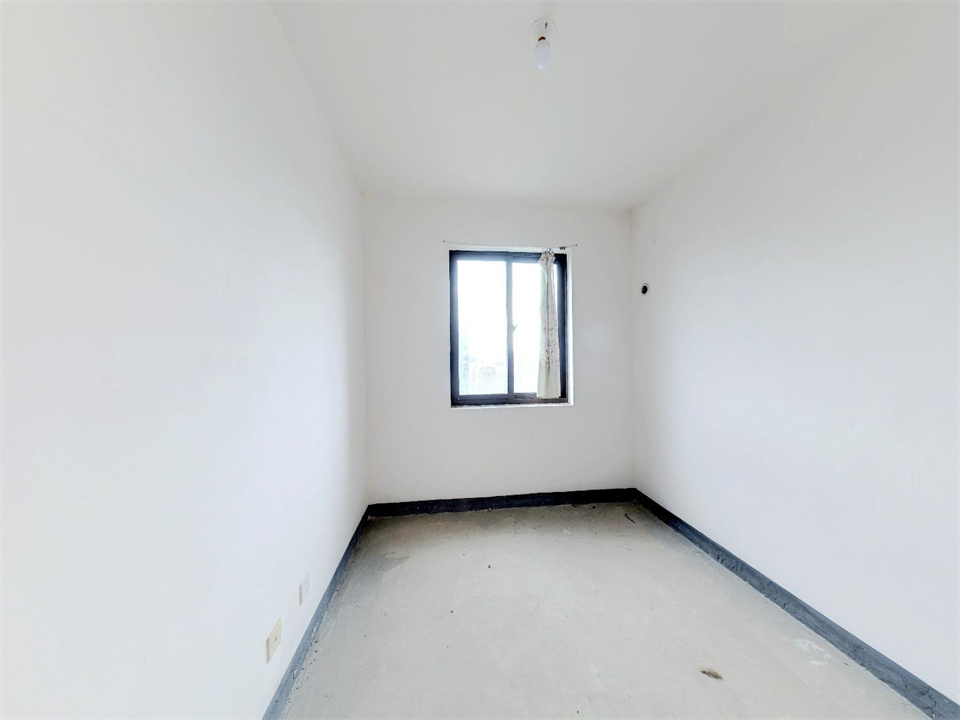 华强城 3室2厅1卫 113m&sup2;