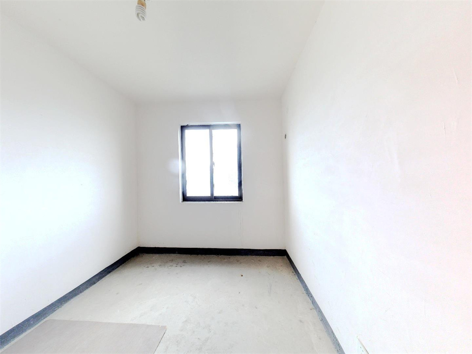 华强城 3室2厅1卫 113m&sup2;
