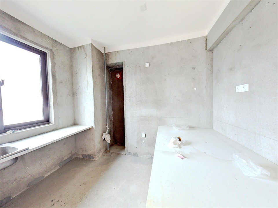 华强城 3室2厅1卫 113m&sup2;