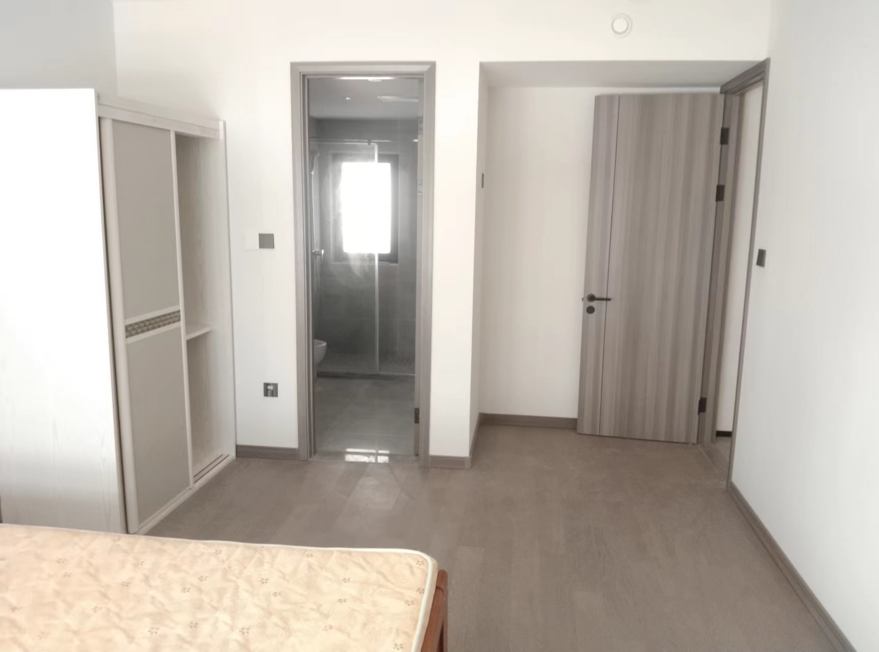万科有湖（翡翠心湖） 3室2厅2卫 126m&sup2;