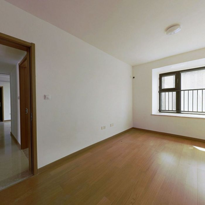绿地新里城 3室2厅2卫 115m&sup2;