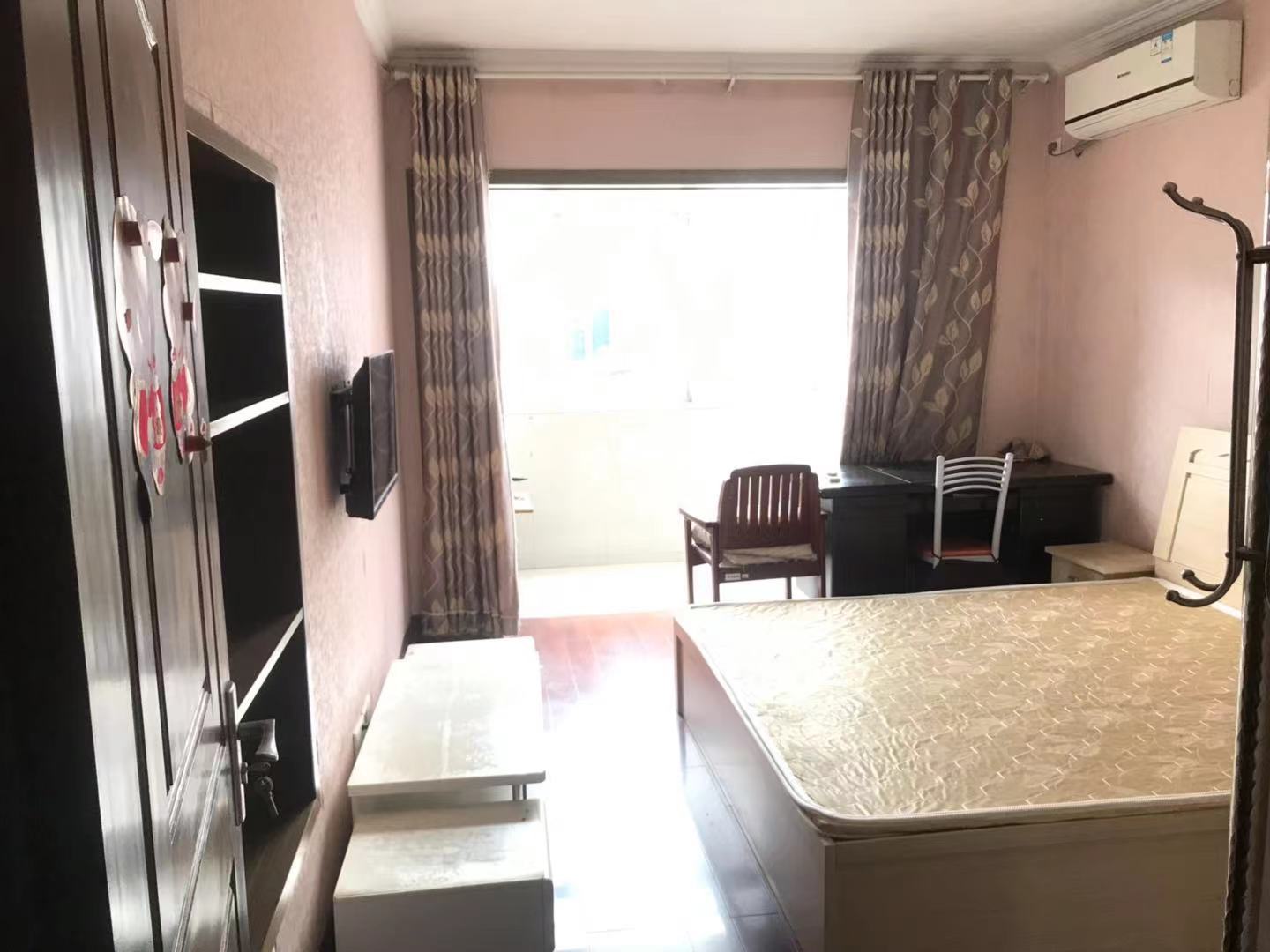 地区机关宿舍 1室1厅1卫 45m&sup2;