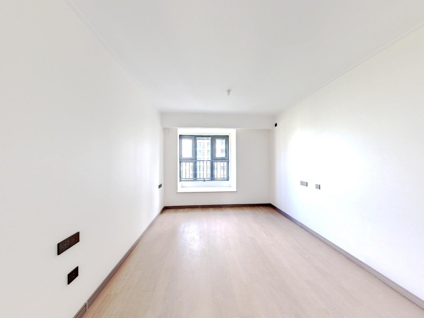 万科翡翠公园 3室2厅2卫 115m&sup2;