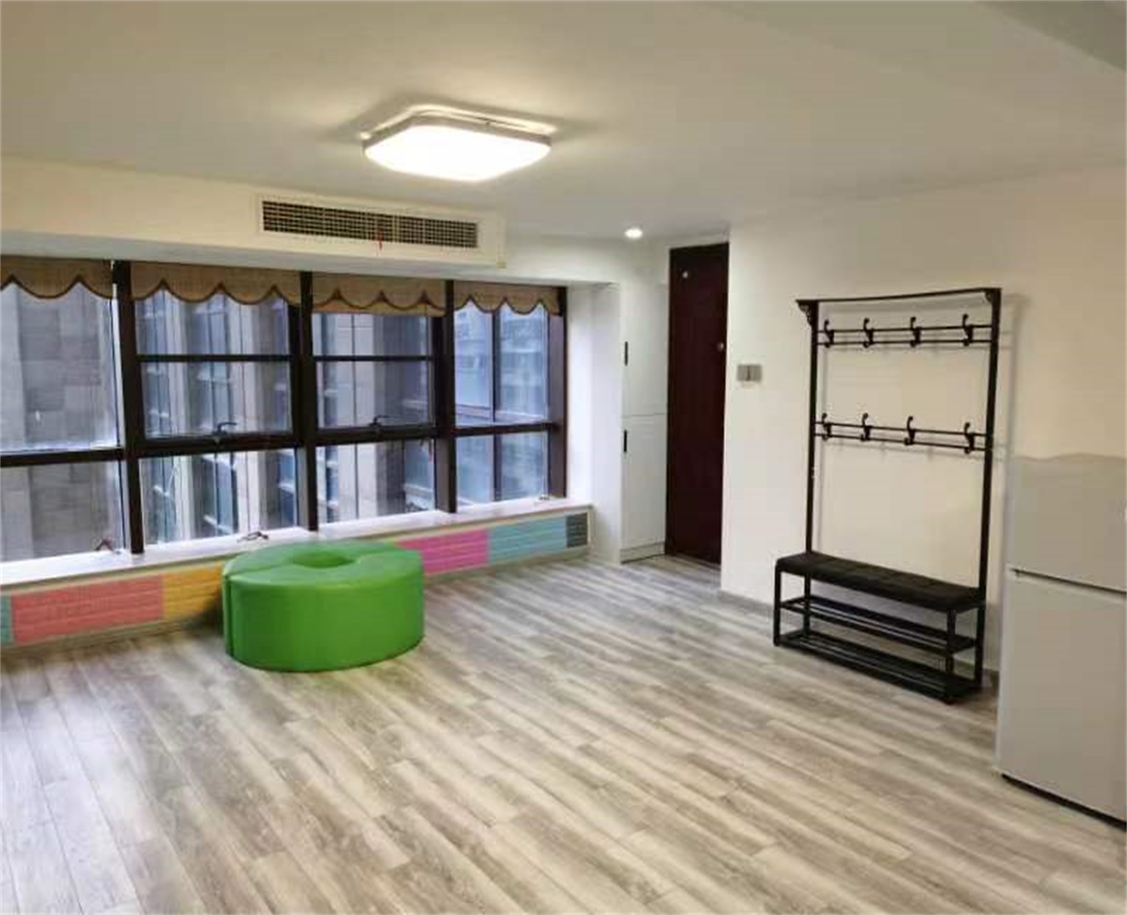 金公馆 5室2厅2卫 102m²