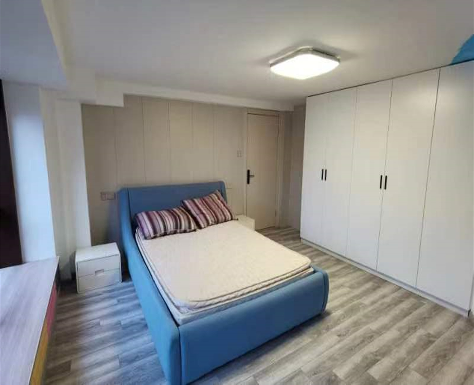 金公馆 5室2厅2卫 102m²
